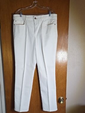 Christopher & Banks White Classic Jean Straight-Leg Pants